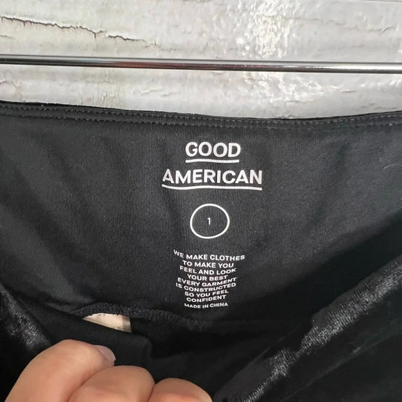 GOOD AMERICAN Crushing It Velvet High Waisted Leggings Black 1 small - Picture 6 of 9